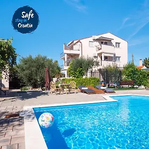  Apartament Apartments Zaton